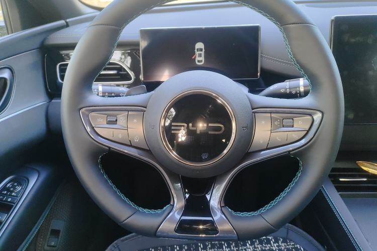 Used BYD Seal 06 New Energy 2025 DM-i Smart Drive 120KM Prestige Model Steering Wheel