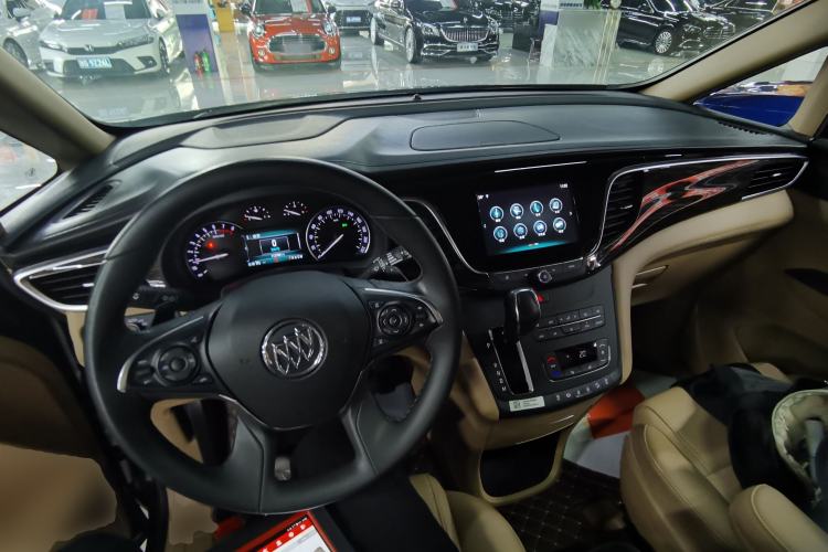 Used Buick GL8 2018 ES 28T Premium Model China VI Standard Center Console