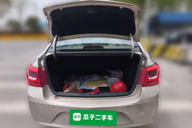 Used Chevrolet Cruze 2015 1.5L Classic SL MT Trunk