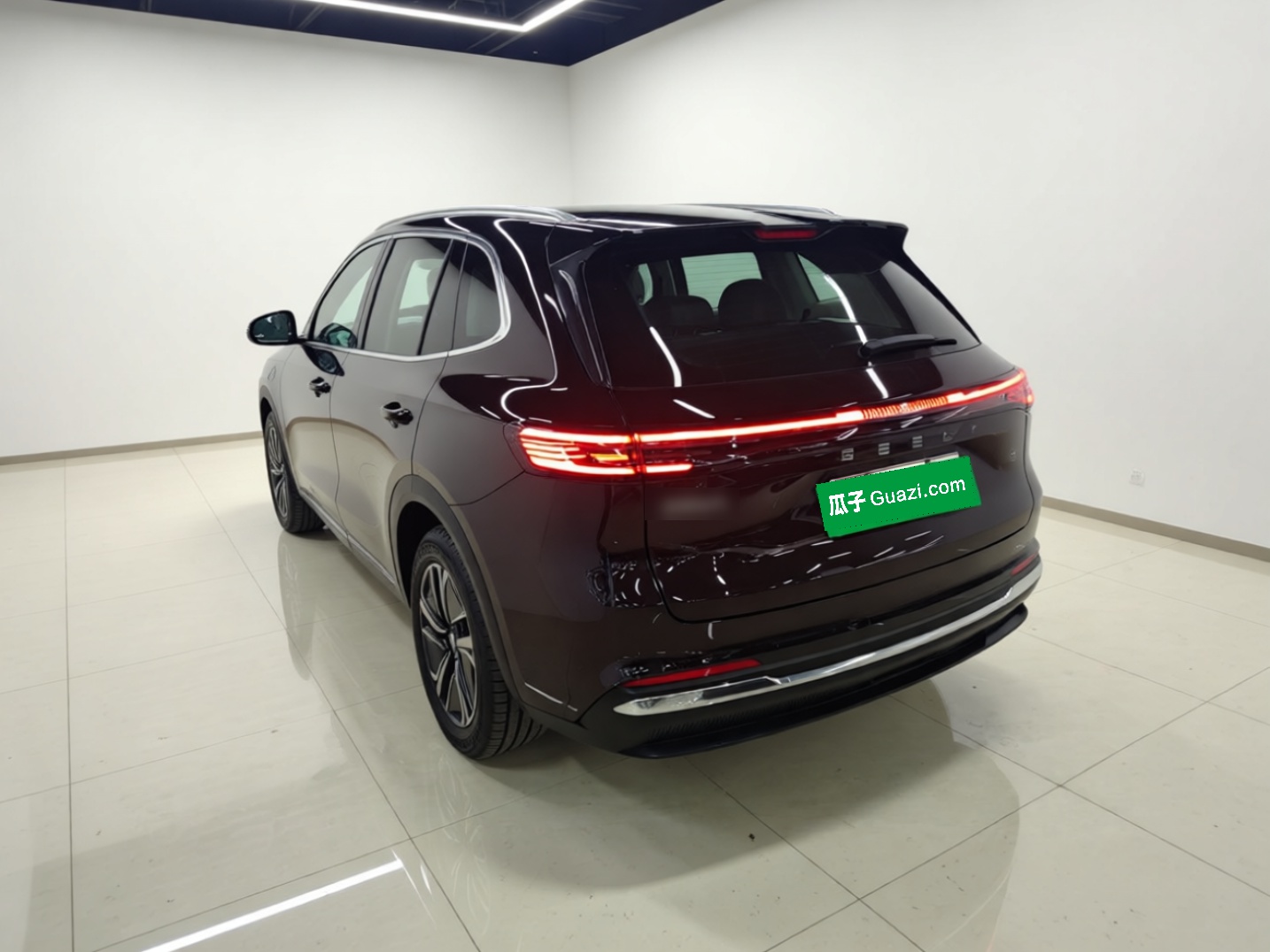 Geely Galaxy Xingjian 7 EM-i 2026 525km Long-Range+ — снимка 4