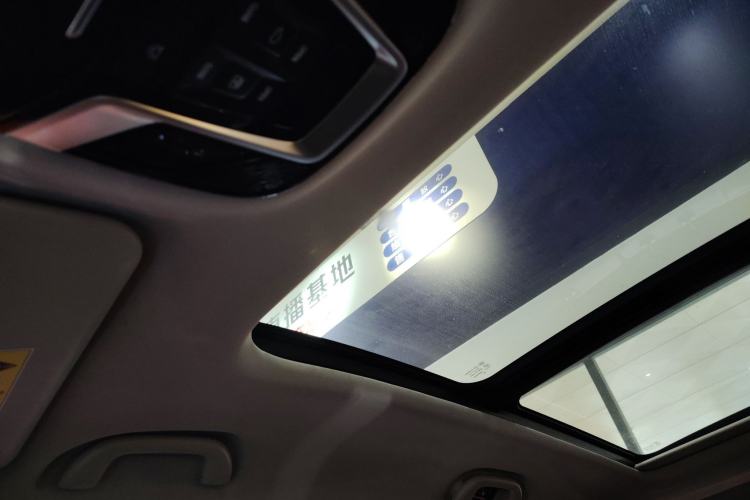 Used SOL X8 PLUS 2023 1.5 TGDI DCT Smart Home Edition 7-Seater