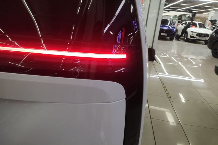 Used Li Auto MEGA 2025 Home Family Special Edition Right Rear Taillight