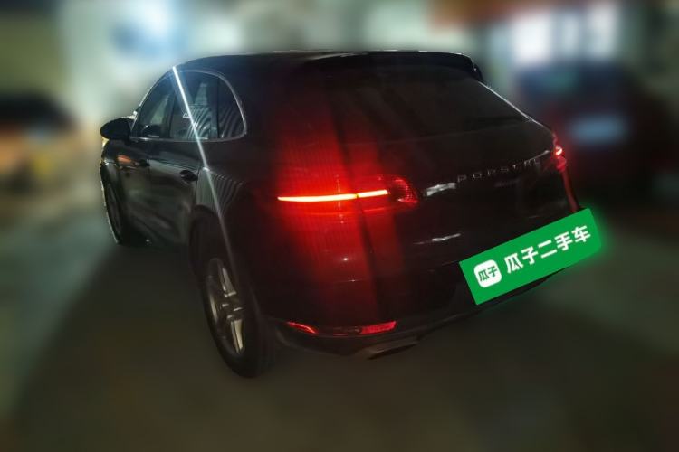 Used Porsche Macan 2017 Macan 2.0T Rear Left 45 Deg