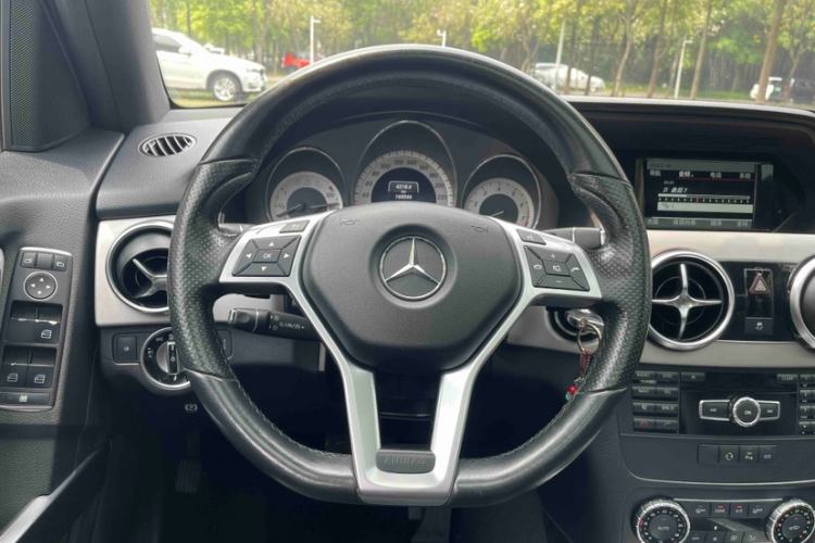 Used Mercedes-Benz GLK-Class 2014 GLK 200 Standard Model Interior 3