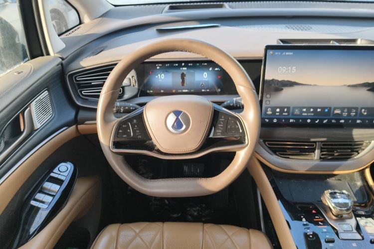 Used Denza D9 2022 DM-i 970 Four-Wheel Drive Flagship Model