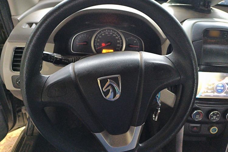 Used Baojun 630 2013 1.5L manual Entry-level trim
