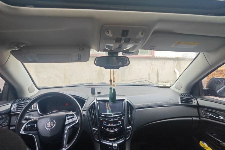 Used Cadillac SRX 2015 3.0L Elite Model Center Console