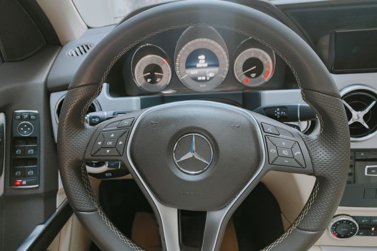 Used Mercedes-Benz GLK-Class 2013 Facelift GLK 300 4MATIC Fashion Edition