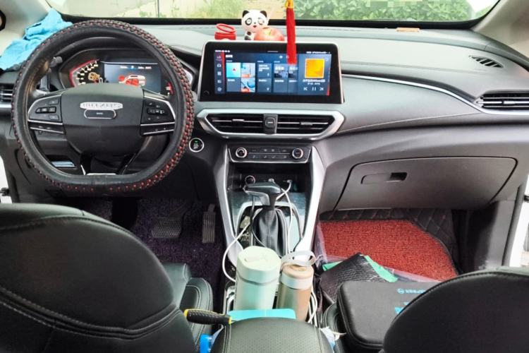 Used SAIC MAXUS G50 2019 1.5T First Edition Automatic Luxury Version 6 Seats Center Console