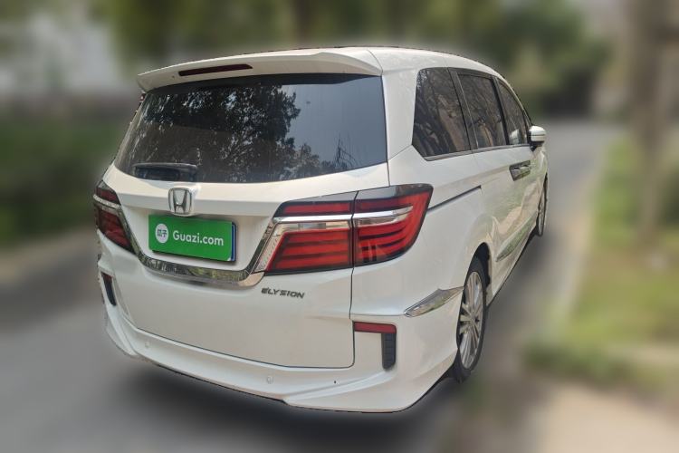 Used Honda Elysion 2016 2.4L Luxury Edition
