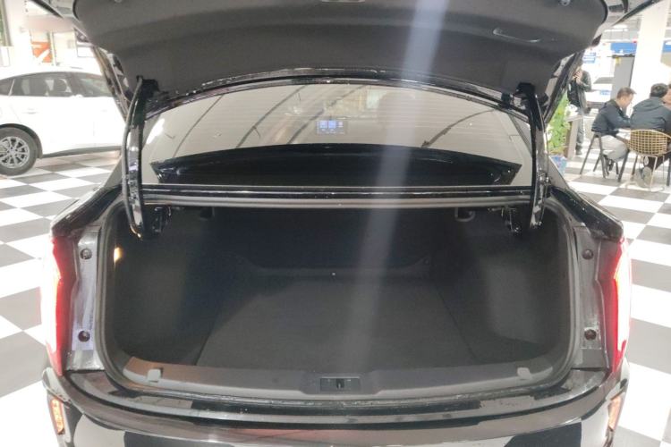 Used Hongqi E-QM5 2023 Revised Version Basic Travel Edition
