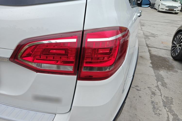 Used Haval H6 2017 Red-Label Sport Edition 1.5T Automatic Two-Wheel Drive Luxury Model Right Rear Taillight