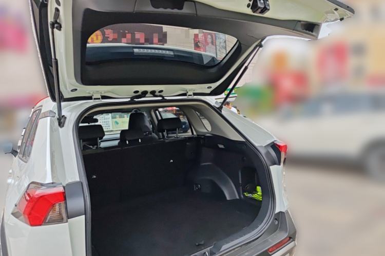 Used Toyota RAV4 2022 2.0L CVT Four-Wheel Drive Premium Edition Trunk