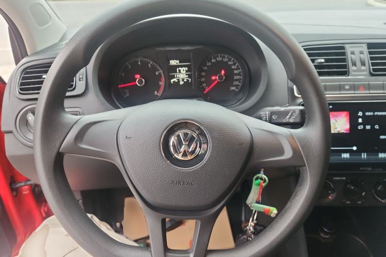 Used Volkswagen Polo 2016 1.4L Manual Fashion Model