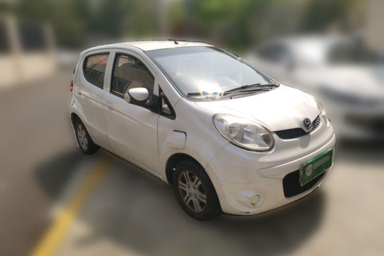 Used JMEV E200N 2020 E200N Fashion Edition (302 KM) Front Right 45 Deg