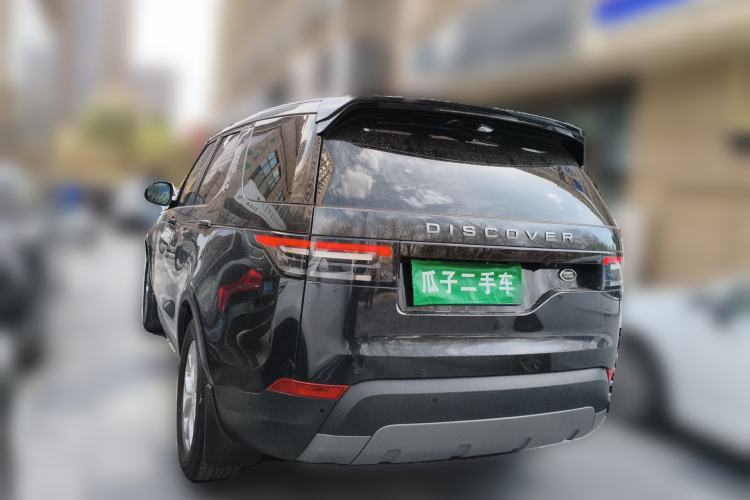 Used Land Rover Discovery 2018 2.0T SE Rear Left 45 Deg