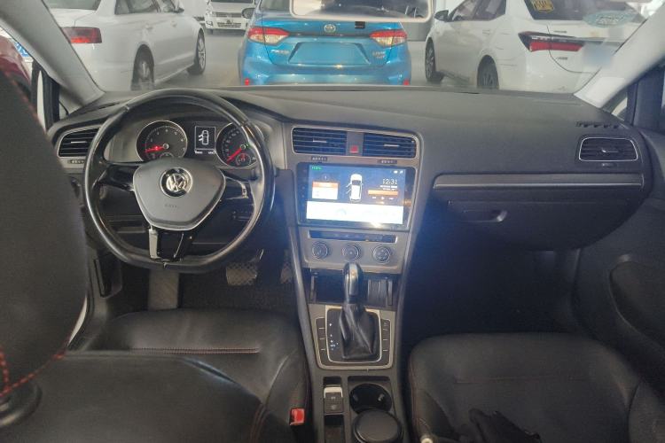 Used Volkswagen Golf 2015 1.6L Automatic Comfort Model
