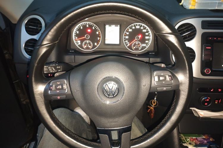 Used Volkswagen Tiguan 2013 1.8TSI Automatic Two-Wheel Drive Luxury Model Steering Wheel