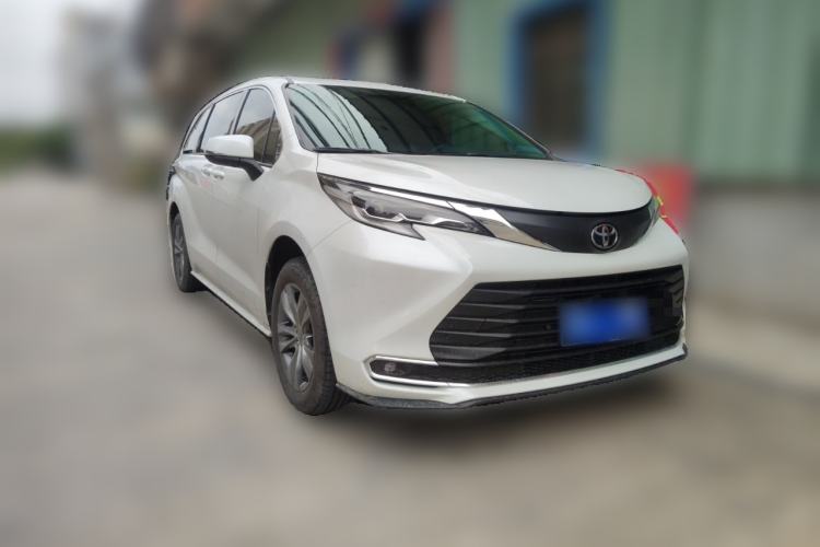 Used Toyota Sienna 2026 Model 2.5L Dual-Engine Two-Wheel-Drive Comfort Edition