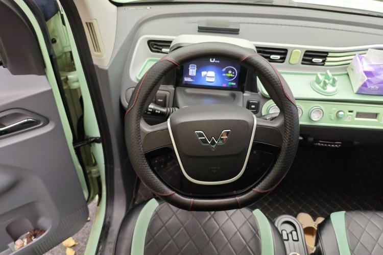 Used Wuling Hongguang MINIEV 2022 Macaron Premium Model – Lithium Iron Phosphate Steering Wheel