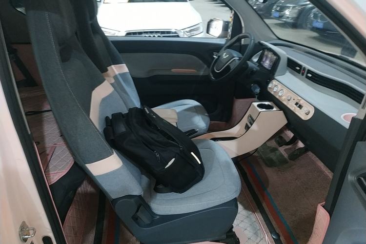 Used Wuling Hongguang MINIEV 2021 Macaron Premium Model – Lithium-NMC Right Front Seat