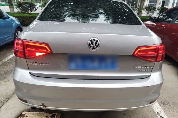 Used Volkswagen Sagitar 2017 230TSI Automatic Comfort Version