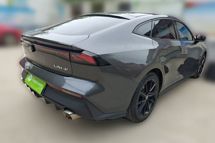 Used CHANGAN UNI-V 2022 1.5T Smart Navigation Version
