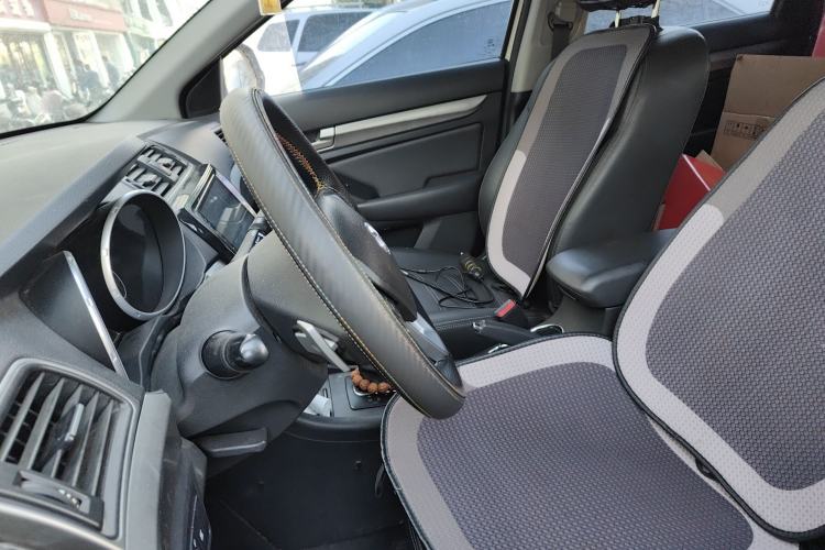 Used BAIC Senova X65 2015 2.0T automatic comfort version Left Front Seat