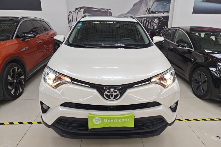 Used Toyota RAV4 2016 2.0L CVT Two-Wheel Drive Fashion Edition China V Standard