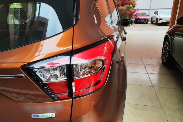 Used Ford Kuga 2018 EcoBoost 180 Two-Wheel-Drive Platinum Edition