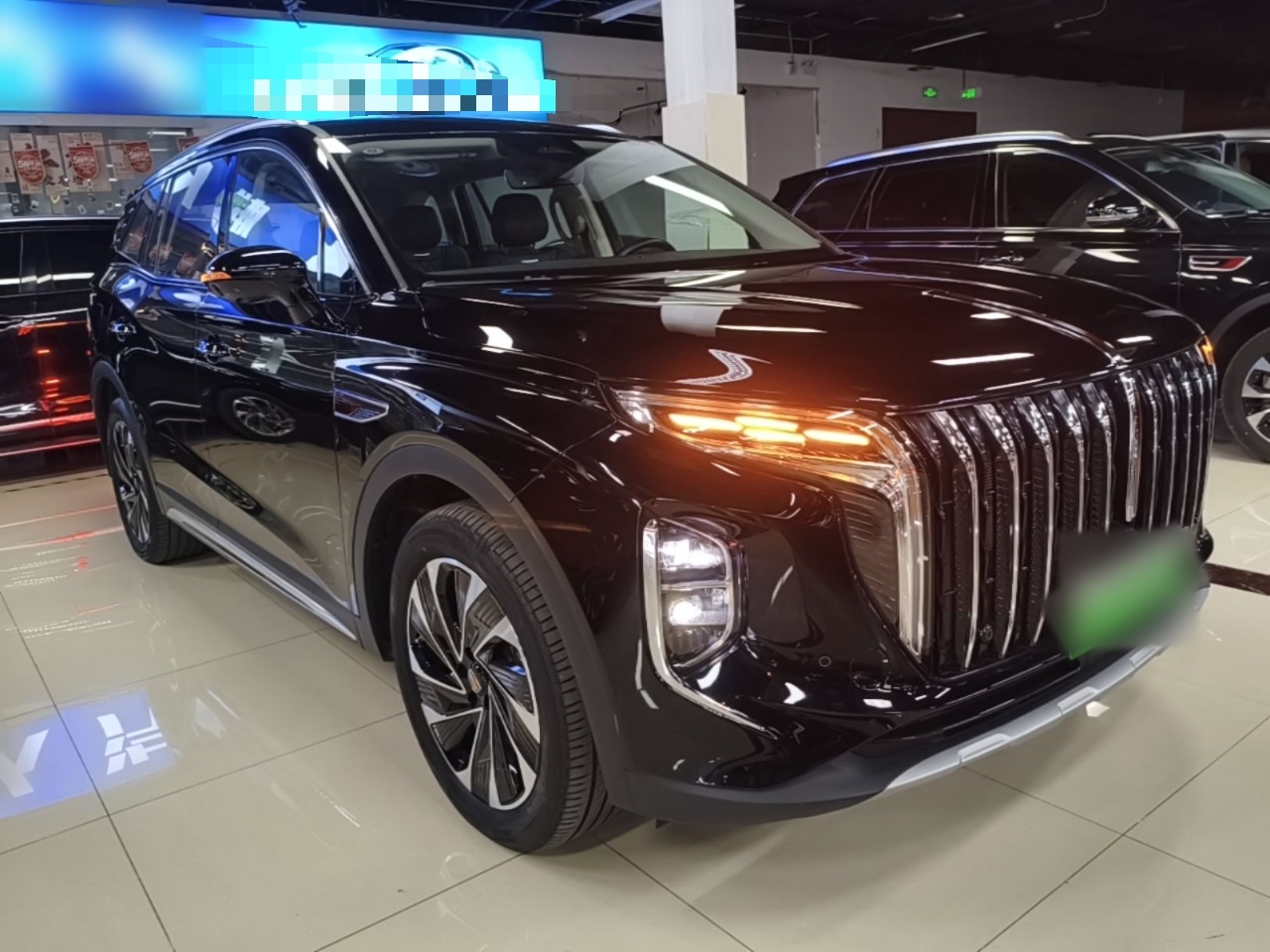 Hongqi HS7 PHEV 2024 2.0T PHEV Four-Wheel Drive Flagship Edition 6 Seats — снимка 12