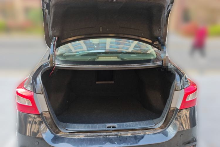 Used Nissan Sylphy 2016 1.6 XL CVT Luxury Edition Trunk