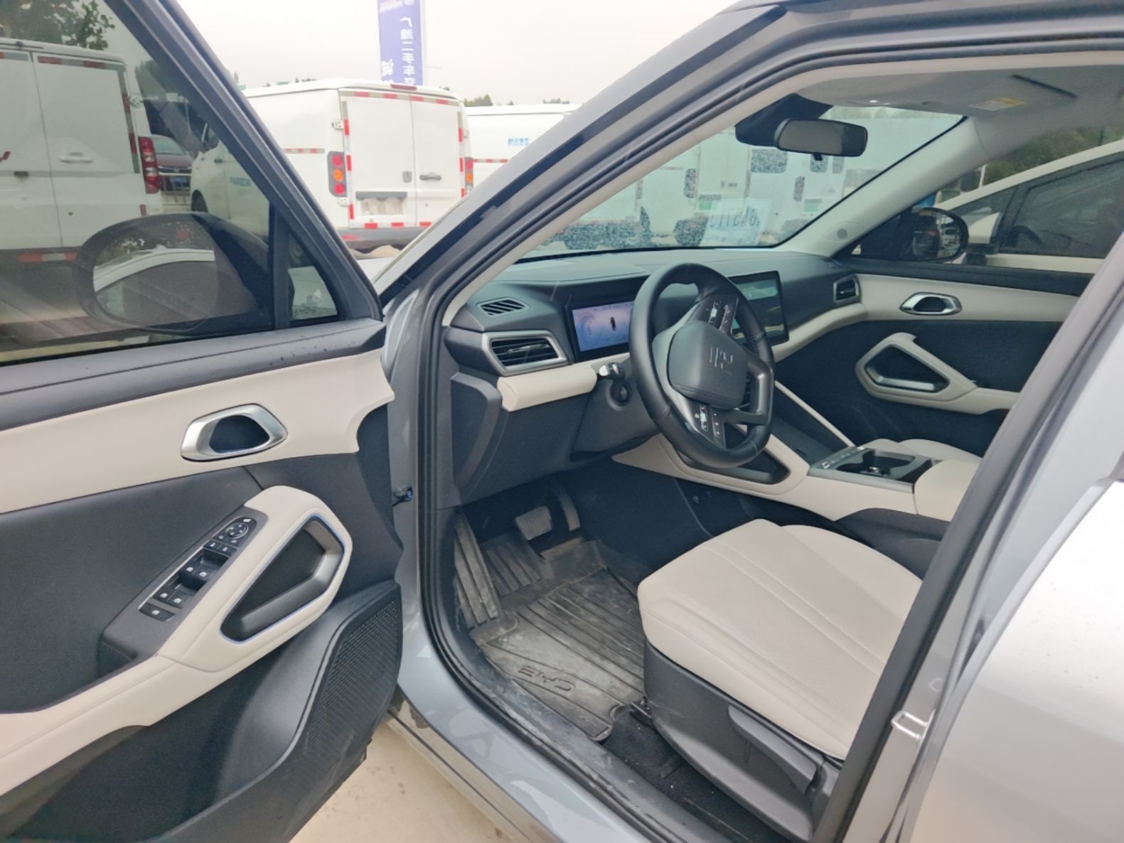 BYD Yuan UP 2025 Model 301KM Leading Version — снимка 18