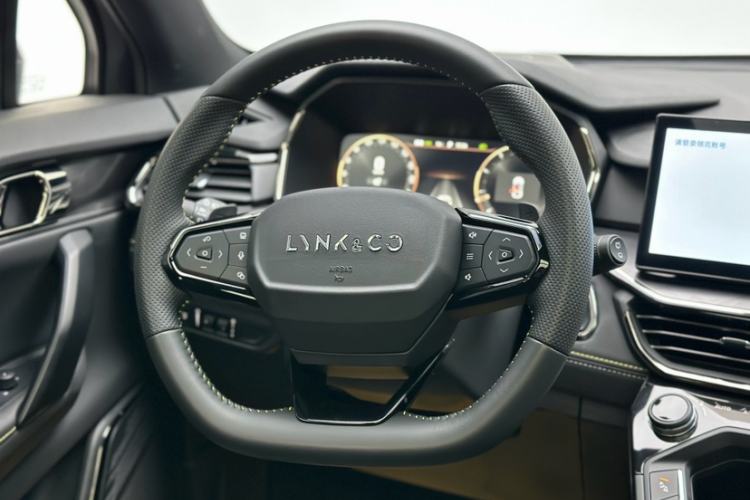 Used Lynk & Co 06 2023 Remix 1.5T Dynamic Halo
