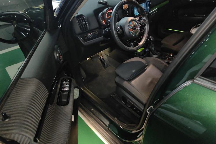 Used MINI Countryman 2018 1.5T COOPER Artist Driver Seat