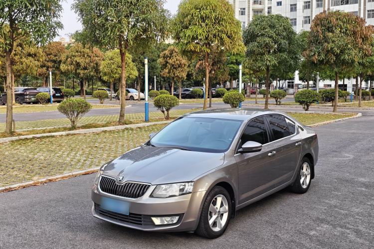 Used Skoda Octavia 2015 1.6L Automatic Yijie Edition