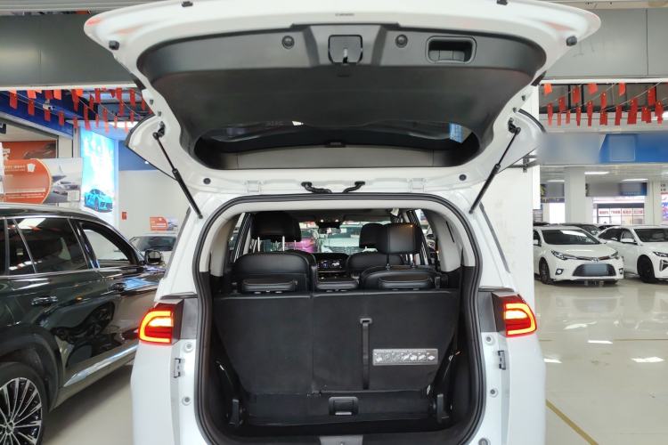 Used GAC Trumpchi M6 2023 PRO 270T DCT Luxury Edition
