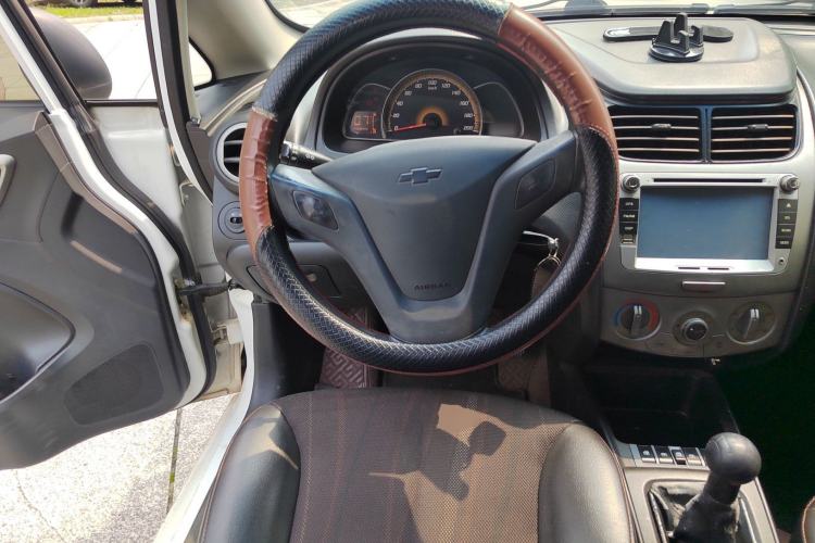 Used Chevrolet Sail 2013 Sedan 1.4L Manual Ideal Happiness Edition Steering Wheel