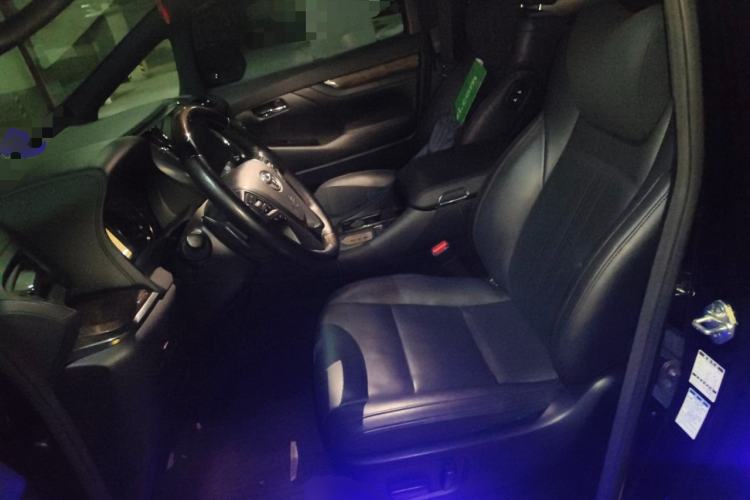 Used Toyota Vellfire 2023 Crown Dual-Engine 2.5L HV Prestige Edition