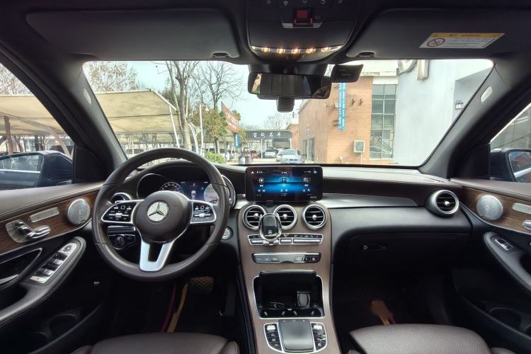 Used Mercedes-Benz GLC 2020 Facelift GLC 300 L 4MATIC Dynamic Edition Interior 1