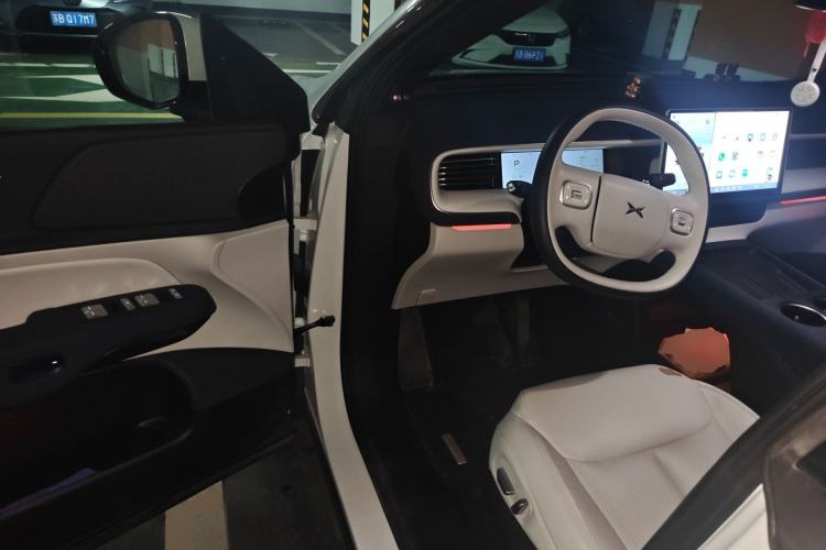 Used XPeng G6 2023 580 Long-Range Pro Driver Seat