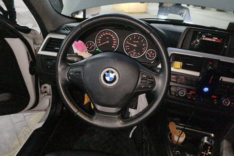 Used BMW 3 Series 2015 320Li Fashion Model
