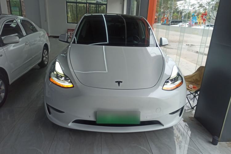 Used Tesla Model Y 2021 Long-Range All-Wheel-Drive Version