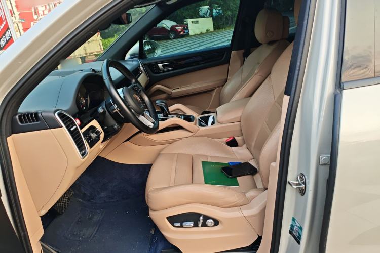 Used Porsche Cayenne E-Hybrid 2021 Cayenne E-Hybrid 2.0T Left Front Seat