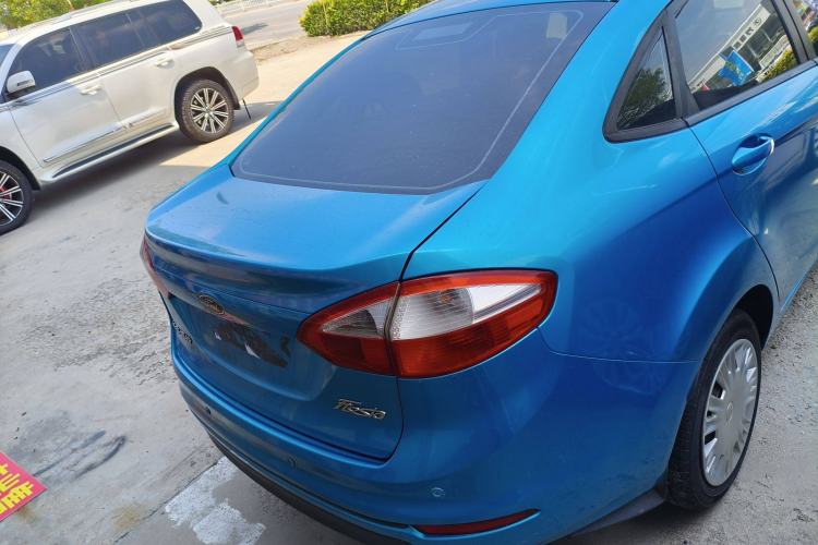 Used Ford Fiesta 2013 Sedan 1.5L Manual Fashion Edition