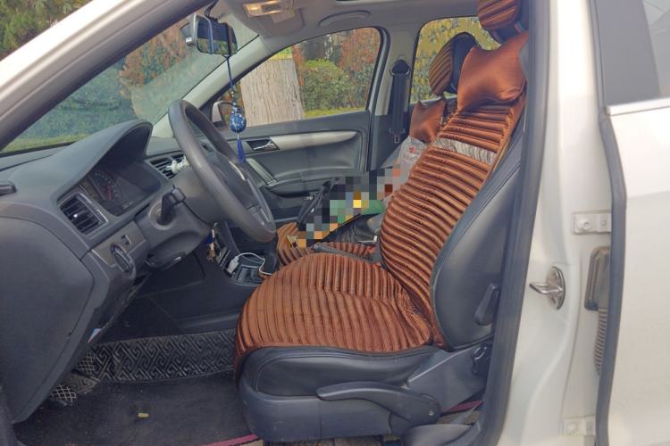 Used Volkswagen Lavida 2013 Restyled Classic 1.6L Manual Comfort Edition