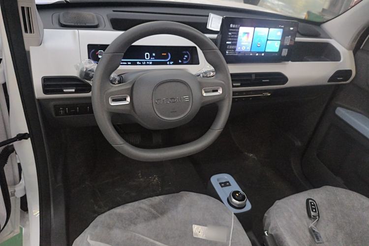 Used Geely Galaxy Panda 2024 Panda Mini 200km Endurance Bear
