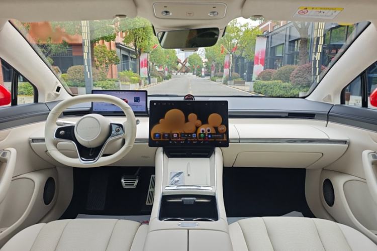 Used Hima Luxeed S7 2025 785 km Ultra