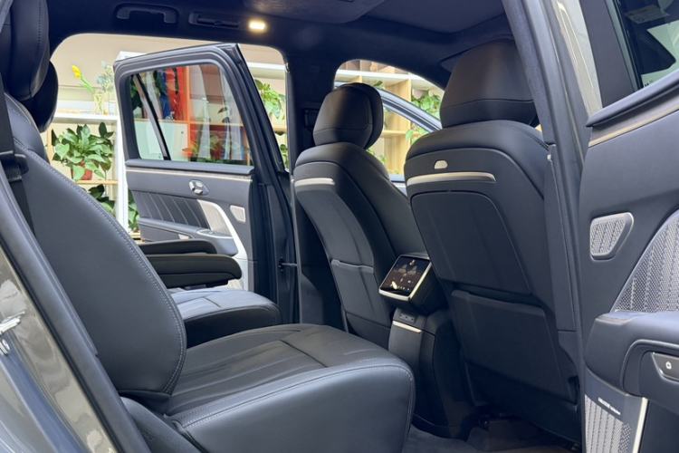 Used ONVO Luxeed L90 2025 Model—Max Six-Seater Version
