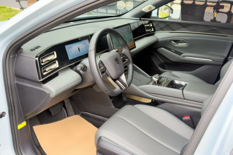 Used BYD Qin L 2024 DM-i 80KM Beyond Model
